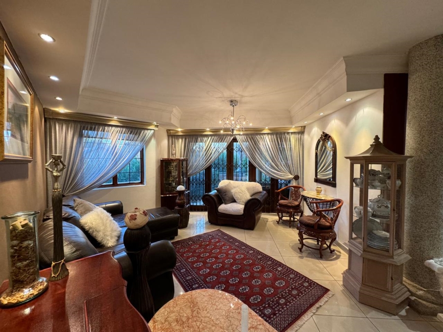 5 Bedroom Property for Sale in Birdwood Estate North West